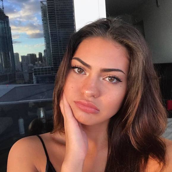 hunter_alivia
